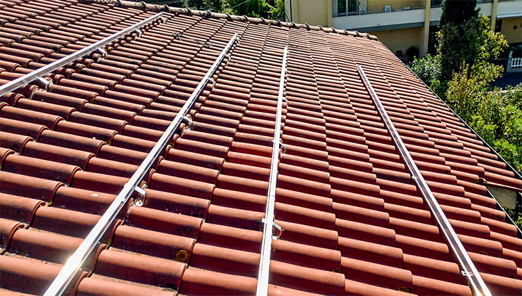 Tetto prima dell'installazione dei pannelli fotovoltaici